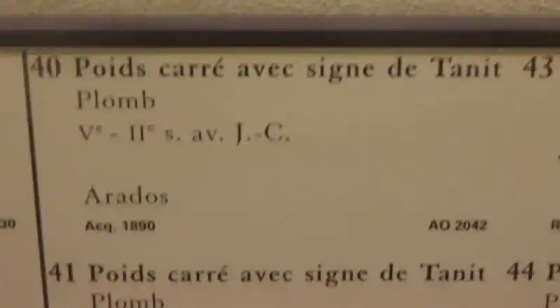 Square weight with Tanit sign